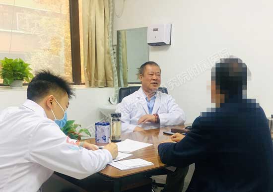 北京肝病专家在河南省医药院附属医院会诊中:科学治肝,专业治肝