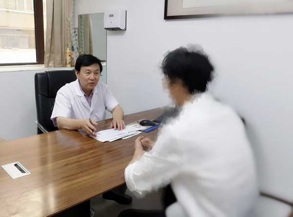 肝病学术交流暨软肝术进展发布会在河南省医药院附属医院召开